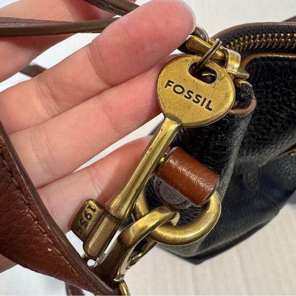 Fossil Black Brown Leather Hobo Shoulder Bag Handbag Purse Vintage Classic - Picture 6 of 11